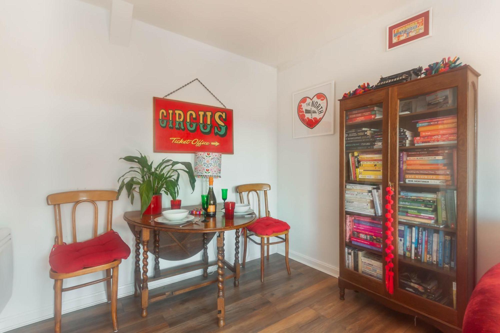 Апартаменты Alnwick Book Nook - Dog Friendly Экстерьер фото